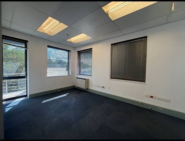 260M² OFFICE TO LET IN BEDFORDVIEW
